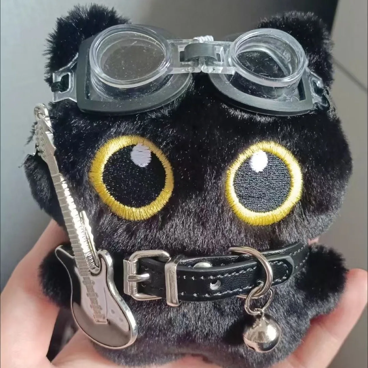 15cm Cute Black Guitar Cat Plush Keychain – Soft Stuffed Doll Bag Pendant Gift